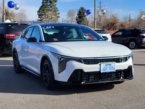 Used 2025 Kia K4 GT-Line Turbo image 3