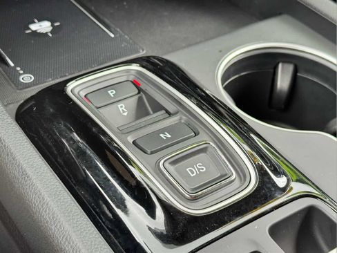 Used 2025 Honda Pilot Elite image 18