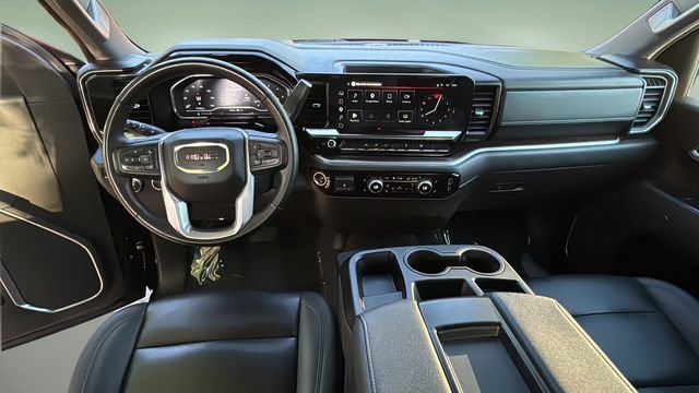 Used 2025 GMC Sierra 1500 SLT AWD/4WD image 17