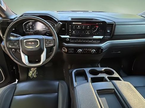 Used 2025 GMC Sierra 1500 SLT AWD/4WD image 17