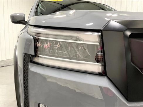 Used 2024 Nissan Frontier PRO-4X w/ Off-Road Protection Package image 28