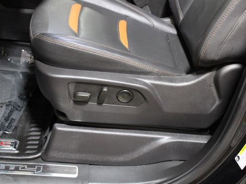 Used 2024 GMC Sierra 2500 AT4 w/ Technology Package image 12