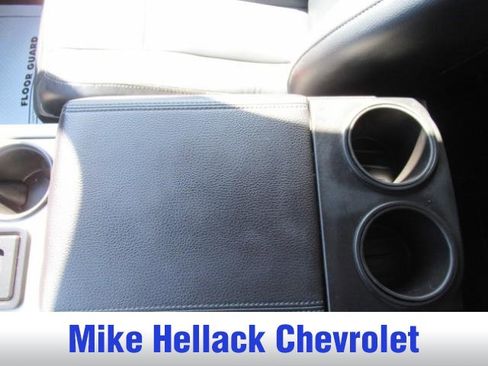 Used 2017 Ford Expedition XLT w/ Equipment Group 201A image 32