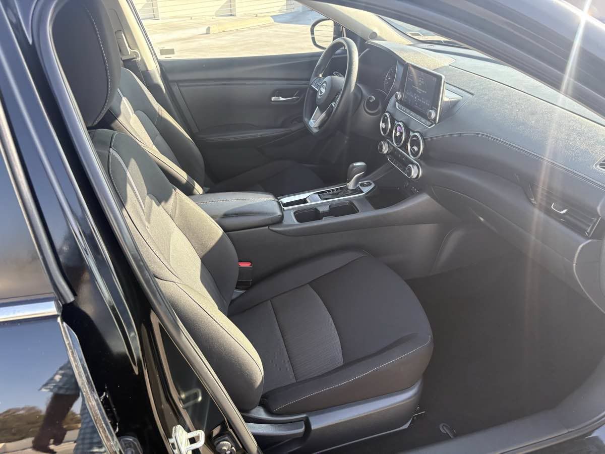 Used 2025 Nissan Sentra SV FWD image 14