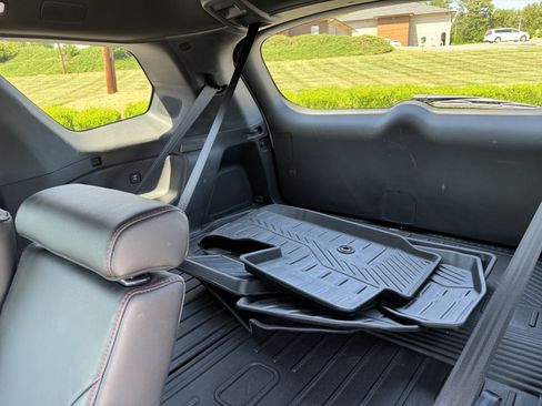 Certified 2025 Honda Pilot Black Edition image 20