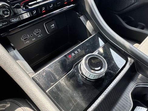 Used 2025 Jeep Grand Cherokee Laredo RWD image 26