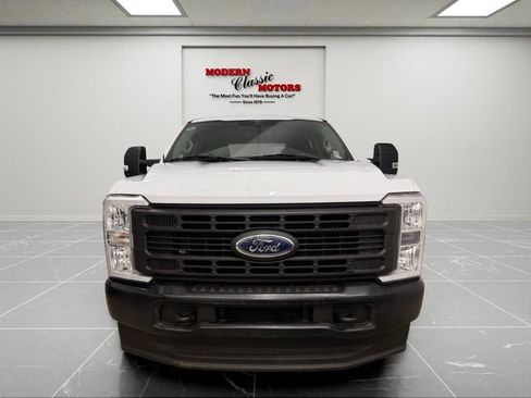 Used 2023 Ford F350 XL w/ Snow Plow/Camper Package AWD/4WD image 2