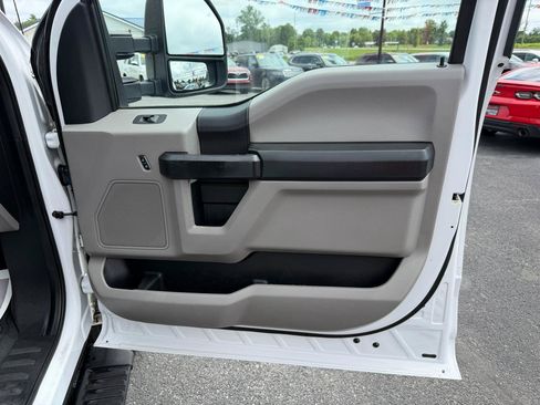 Used 2017 Ford F350 XL w/ Power Equipment Group AWD/4WD image 16