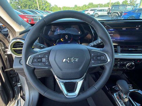 New 2026 Chevrolet Trax LT w/ Driver Confidence Package FWD image 20