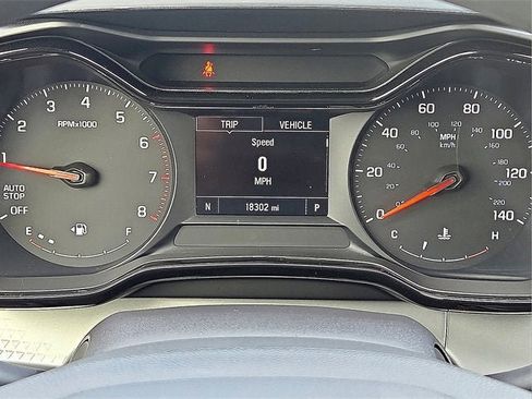 Certified 2025 Chevrolet Trax LS image 23