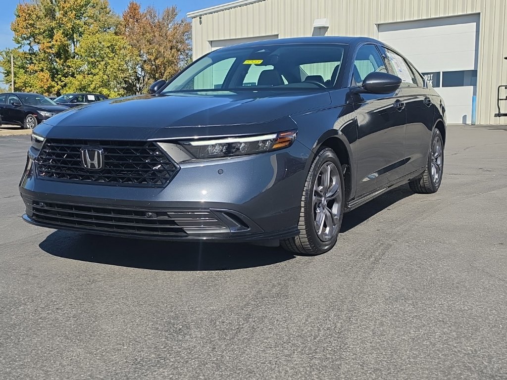 Used 2025 Honda Accord EX-L image 3