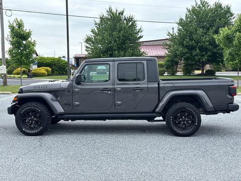 Used 2021 Jeep Gladiator Sport AWD/4WD image 4