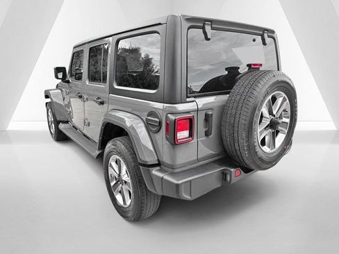 Used 2021 Jeep Wrangler Unlimited Sahara w/ Uconnect 4C Nav & Sound Group AWD/4WD image 5