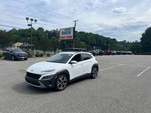 Used 2023 Hyundai Kona Limited FWD image 1