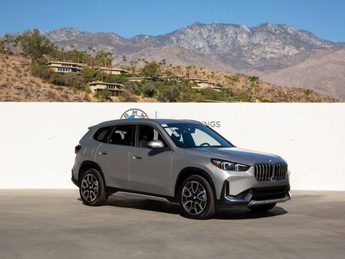 Certified 2025 BMW X1 xDrive28i w/ Technology Package image 2