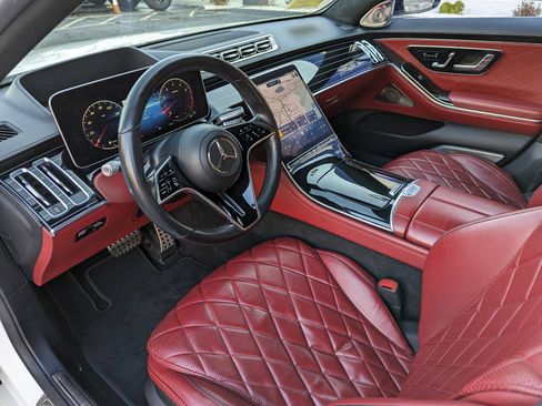 Used 2021 Mercedes-Benz S 580 4MATIC Sedan w/ AMG Line image 14