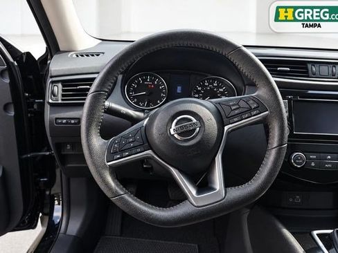 Used 2020 Nissan Rogue SV FWD image 14