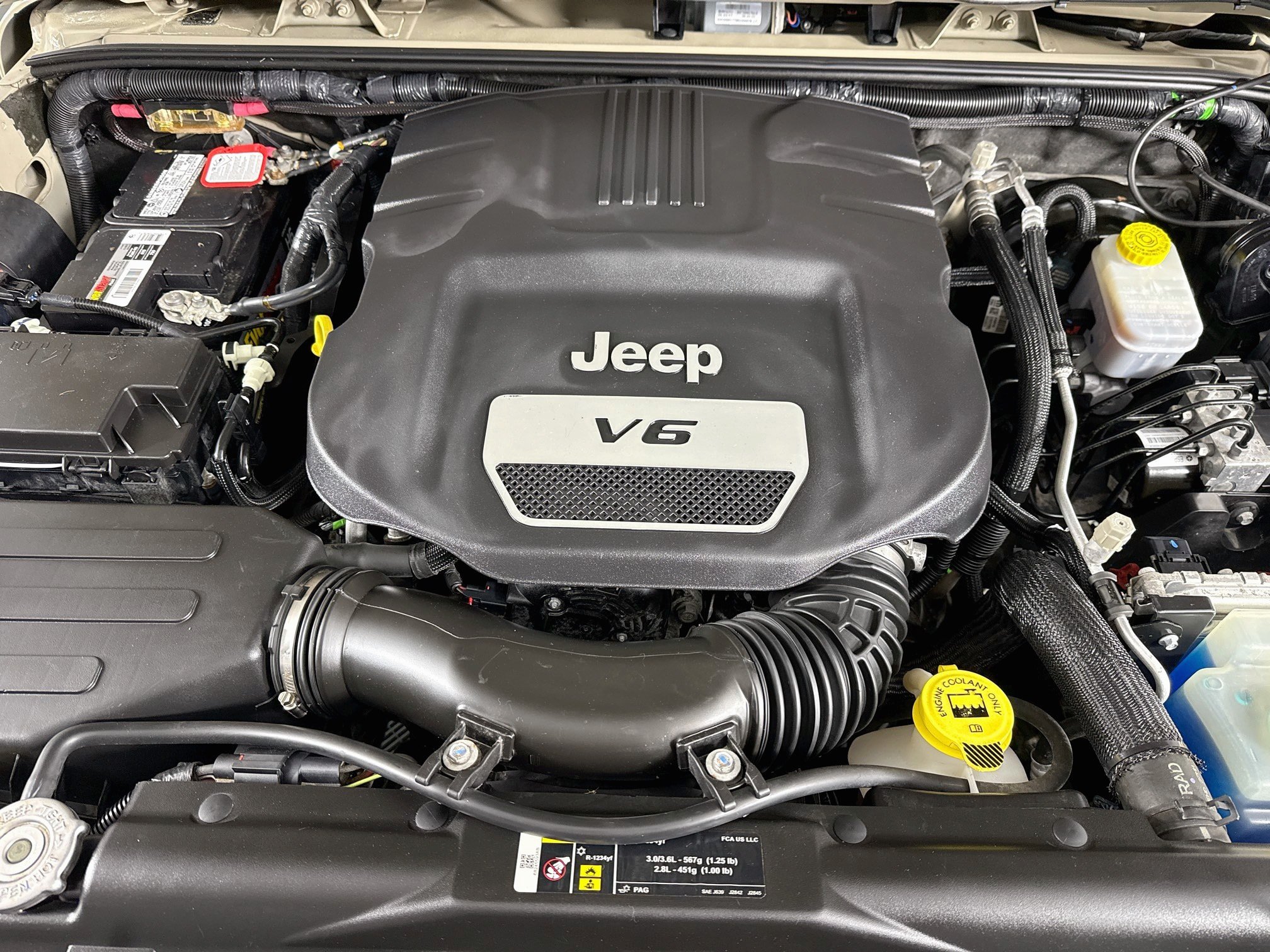Used 2018 Jeep Wrangler Sport AWD/4WD image 18