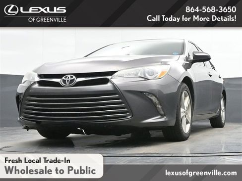 Used 2015 Toyota Camry LE image 9