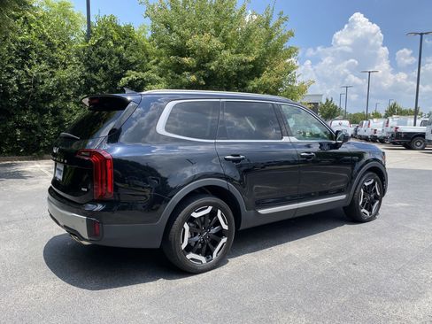 Used 2023 Kia Telluride S AWD/4WD image 9
