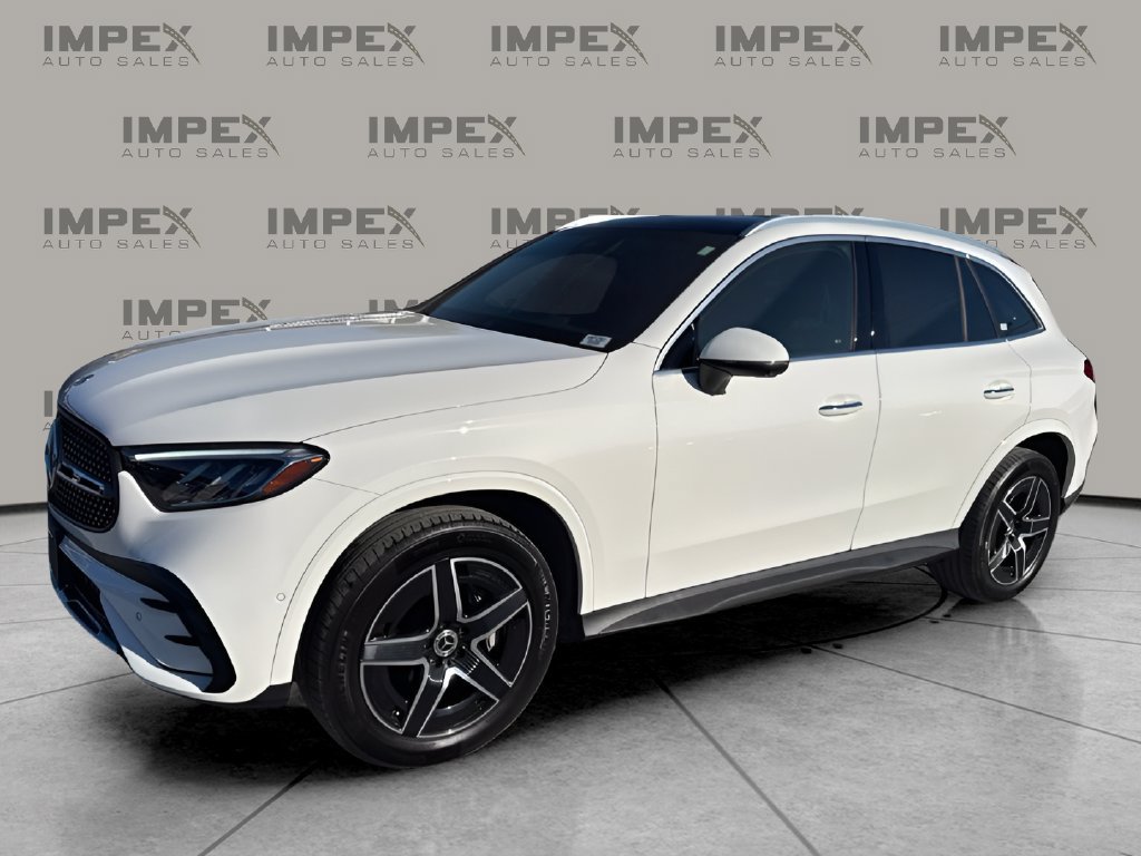 Used 2024 Mercedes-Benz GLC 300 4MATIC image 1