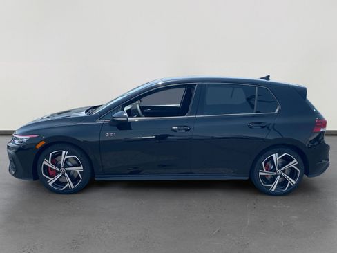 New 2025 Volkswagen Golf SE image 2