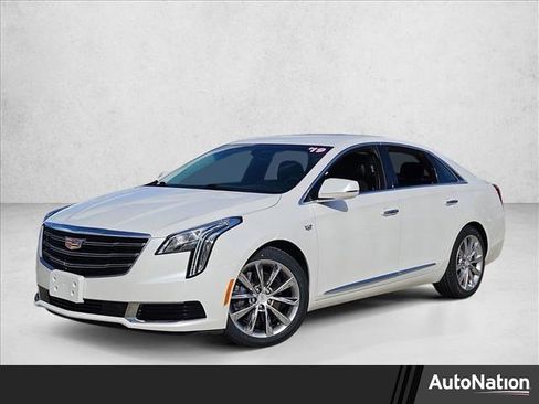 Used 2019 Cadillac XTS image 1