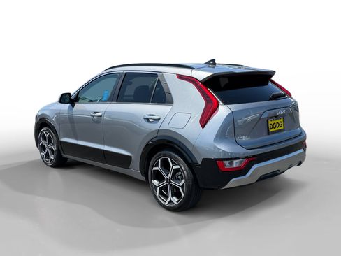 Used 2024 Kia Niro EX Touring FWD image 3
