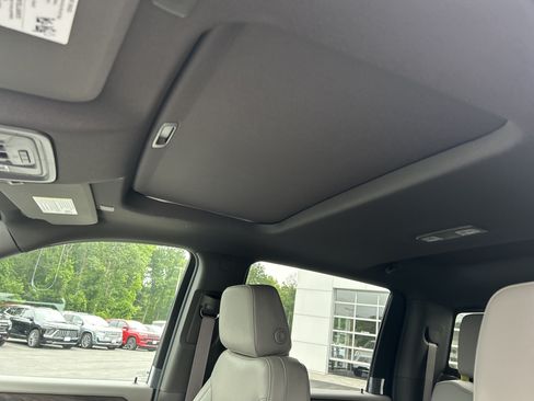 New 2026 GMC Sierra 2500 SLT w/ SLT Premium Package AWD/4WD image 21