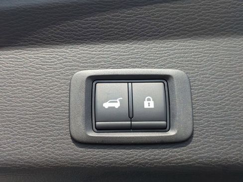 New 2025 Mitsubishi Outlander SEL image 13