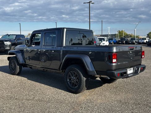 New 2026 Jeep Gladiator Sport image 4