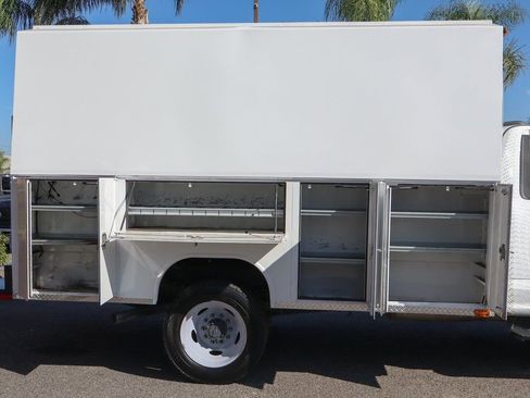 Used 2021 Ford F550 2WD Regular Cab Super Duty image 12