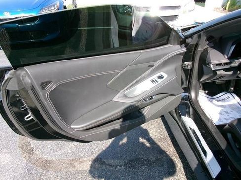 Used 2024 Chevrolet Corvette Stingray Coupe w/ 1LT RWD image 8
