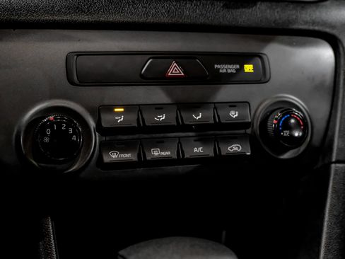 Used 2018 Kia Sportage LX image 28