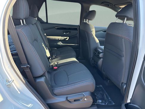 New 2025 Honda Pilot Sport image 17