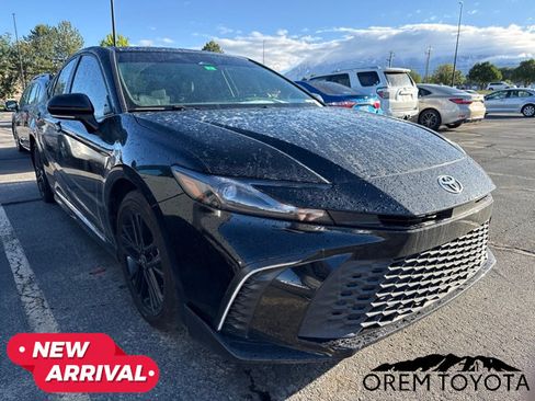 Used 2025 Toyota Camry SE w/ Convenience Package FWD image 16