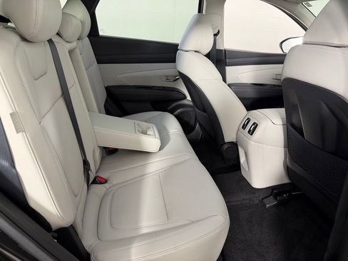 Used 2025 Hyundai Tucson Limited image 31