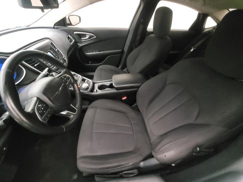 Used 2015 Chrysler 200 Limited image 17