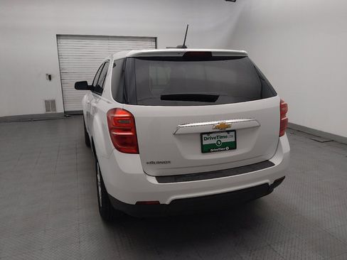 Used 2017 Chevrolet Equinox LS FWD image 6
