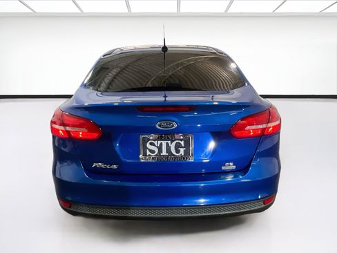 Used 2018 Ford Focus SE FWD image 5