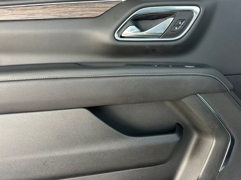 Used 2023 Chevrolet Tahoe Premier image 12