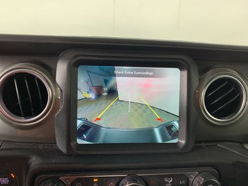 Used 2023 Jeep Gladiator Overland w/ LED Lighting Group image 26