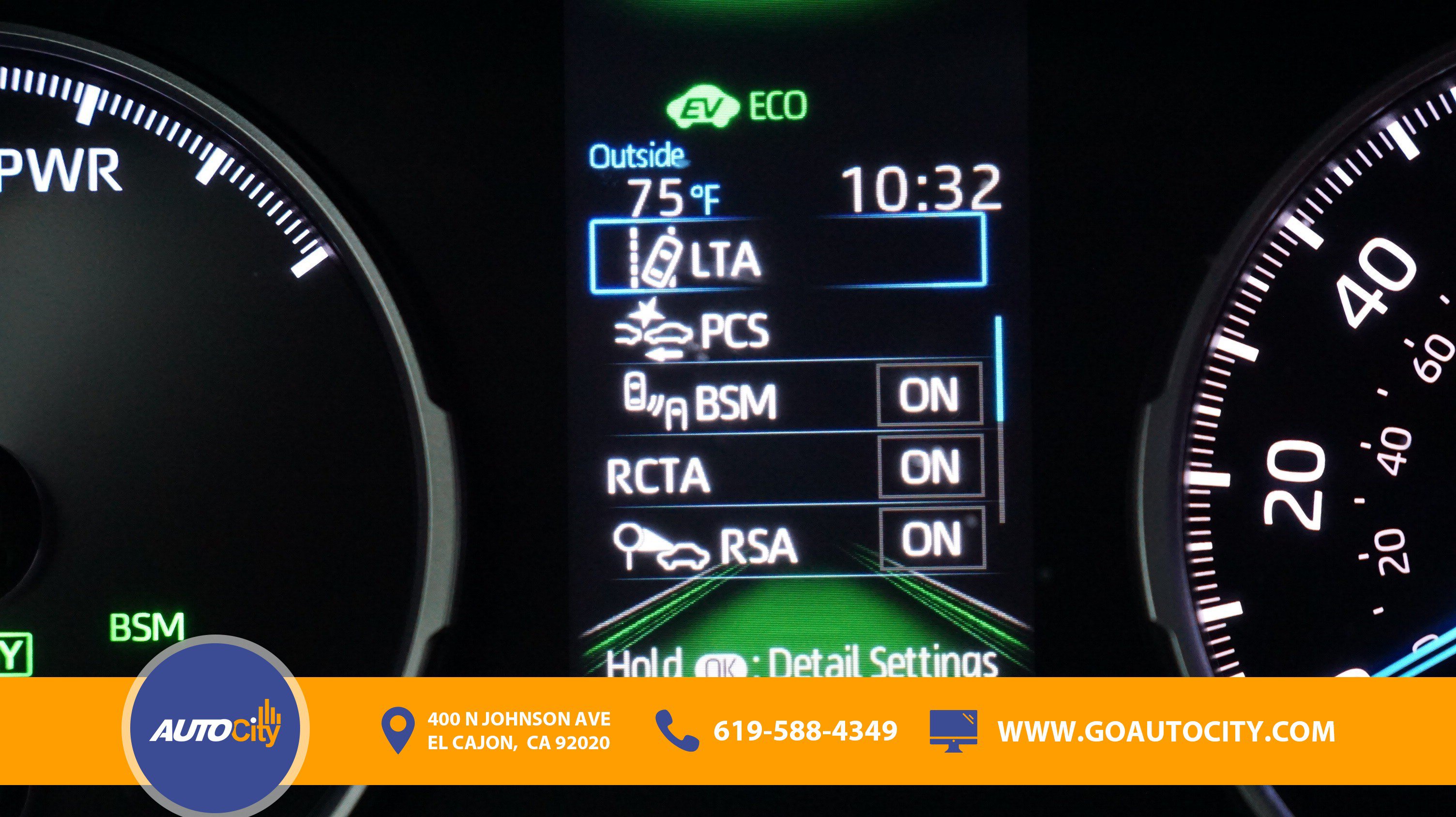 Used 2022 Toyota RAV4 XLE Premium AWD/4WD image 3