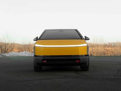 Used 2025 Tesla Cybertruck AWD Crew Cab image 26