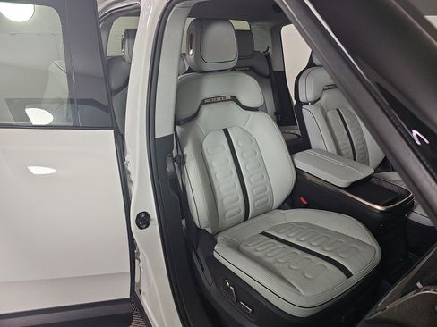 Used 2022 Rivian R1T Adventure image 24