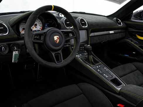 Certified 2025 Porsche 718 Boxster Spyder RS image 4