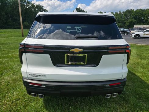 Used 2024 Chevrolet Traverse LS FWD image 6