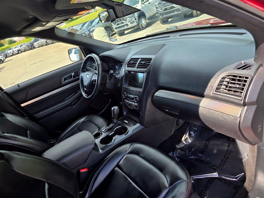 Used 2019 Ford Explorer XLT w/ Equipment Group 202A FWD image 31