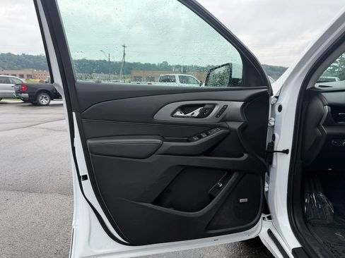 Used 2020 Chevrolet Traverse Premier AWD/4WD image 17