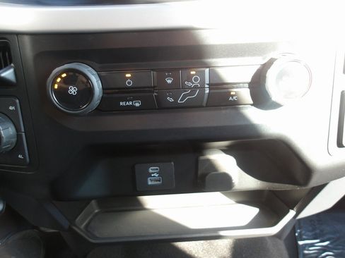 Used 2023 Ford F150 XLT image 17